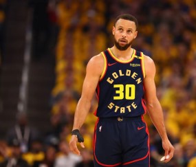 九游娱乐-包含库里在C9比赛中比分优势明显,关键助攻引发热议!的词条