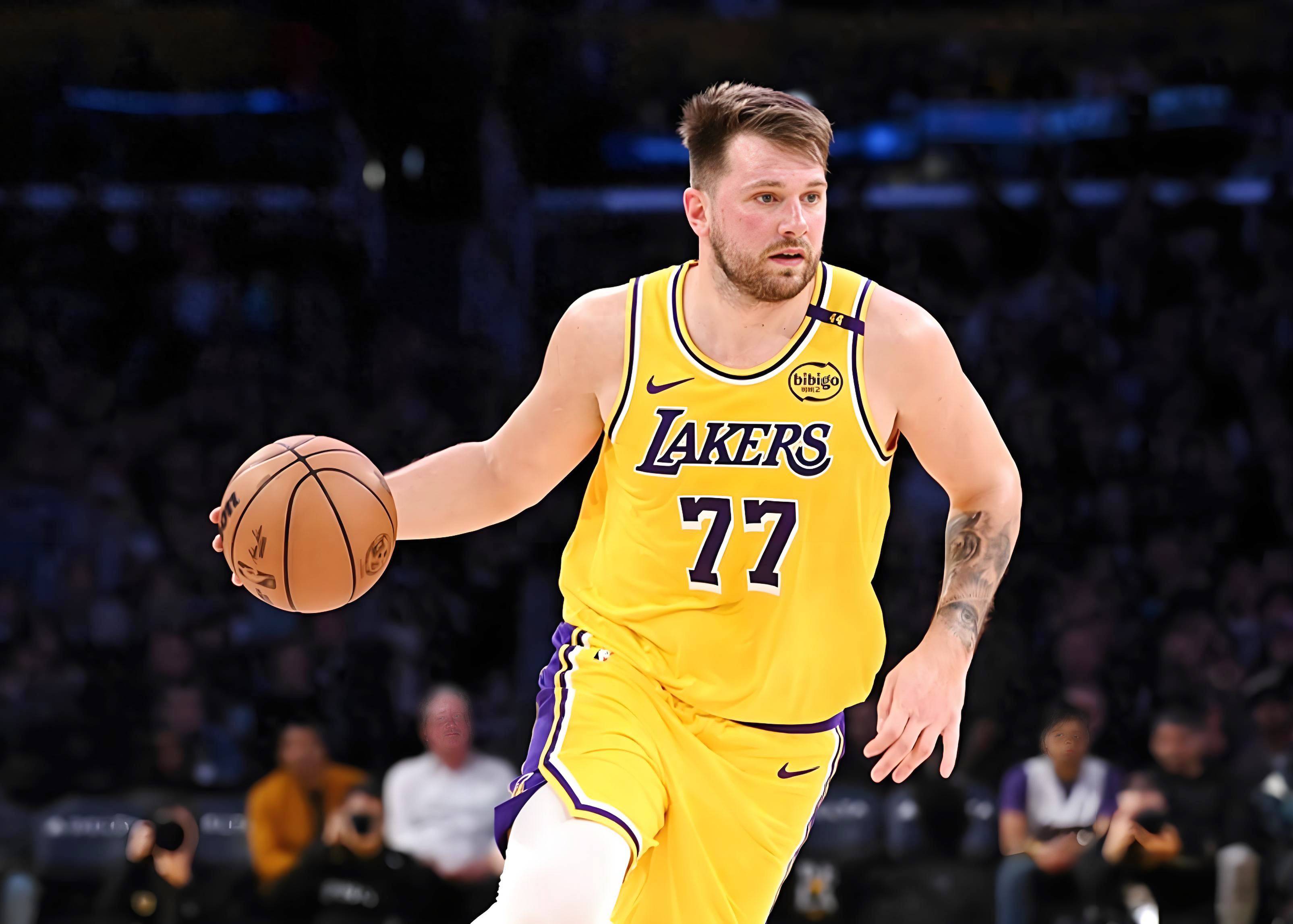 东契奇迎来二十赛季高光表现，澳大利亚队球迷沸腾！的简单介绍