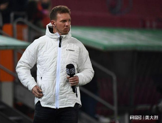 莱万多夫斯基爆冷击败拜仁,高光表现引爆全场!的简单介绍 莱万多夫斯基爆冷击败拜仁,高光表现引爆全场!的简单介绍